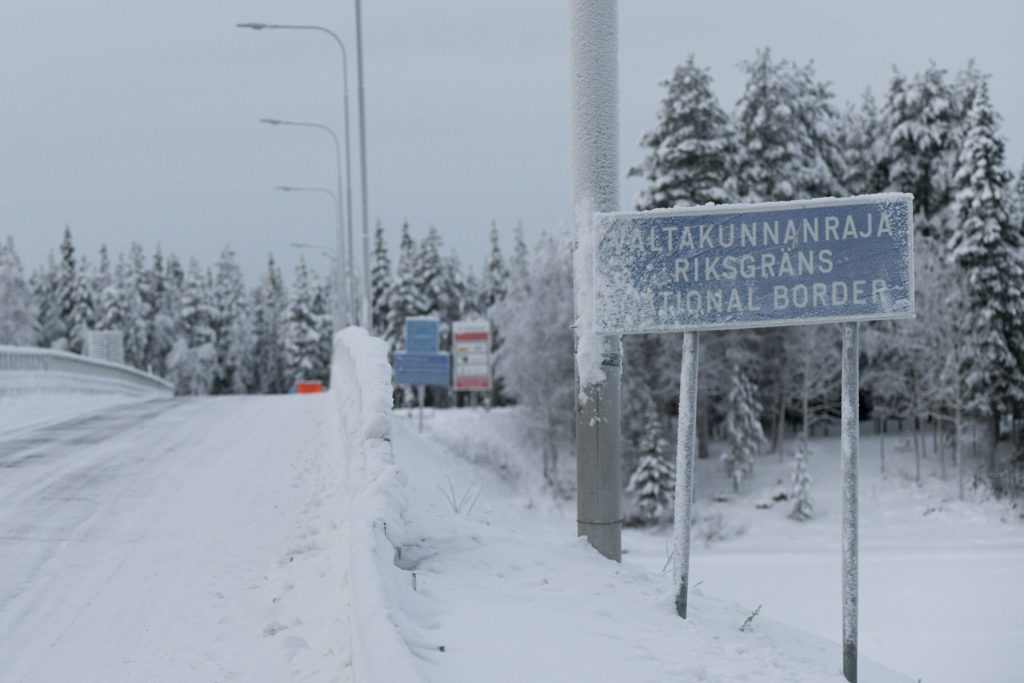 Sis Rajavalvonta P Ttyy Maanantaina Ulkorajaliikenteen Rajoituksille