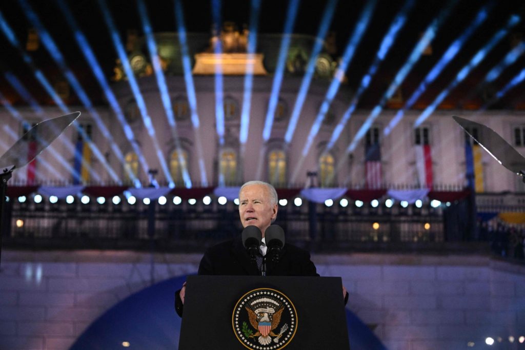 Puolassa Vieraileva Biden Tapaa Naton Pääsihteerin Stoltenbergin ...