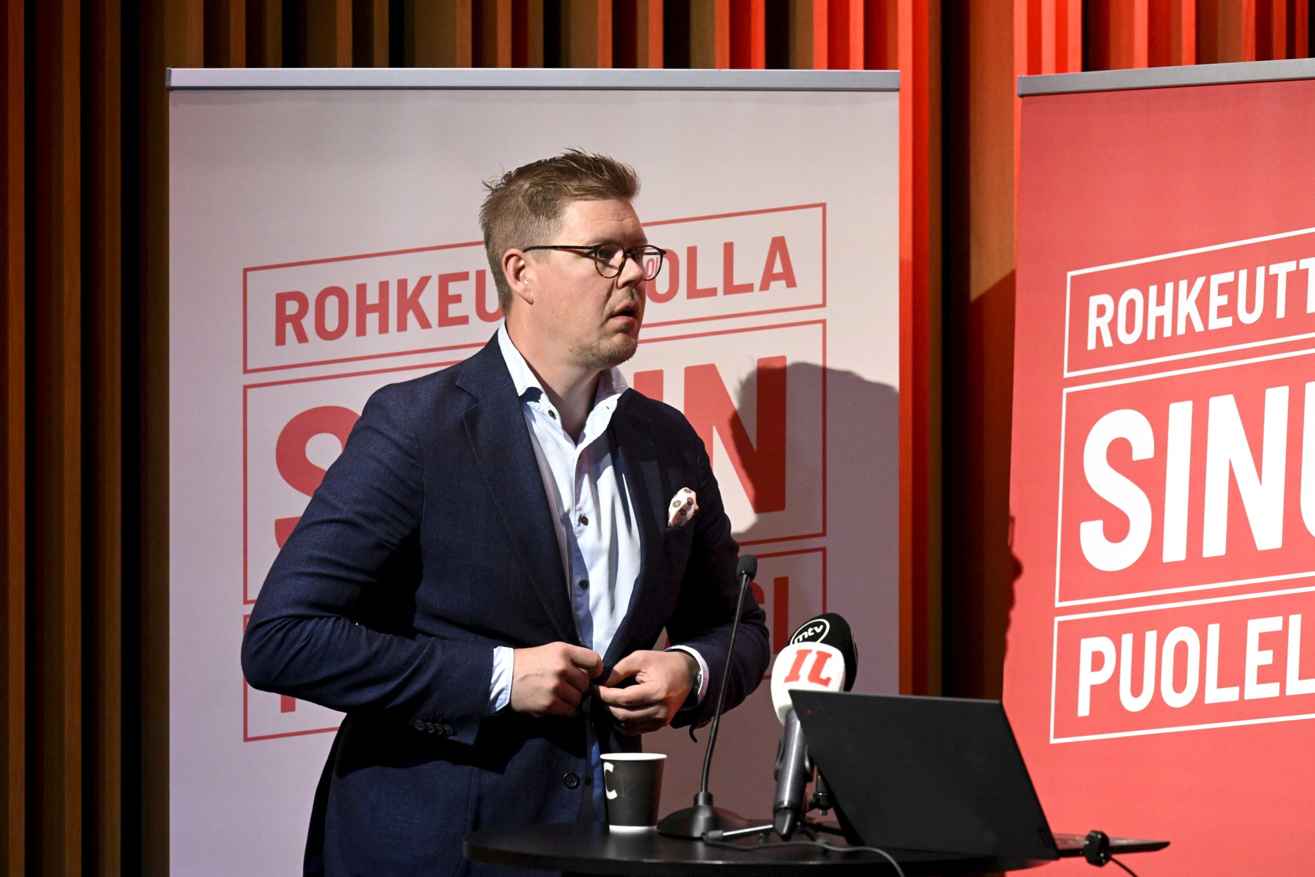 SDP:n Lindtman Suhtautuu Epäillen Orpon Puheisiin Rasismin Kitkemisestä ...