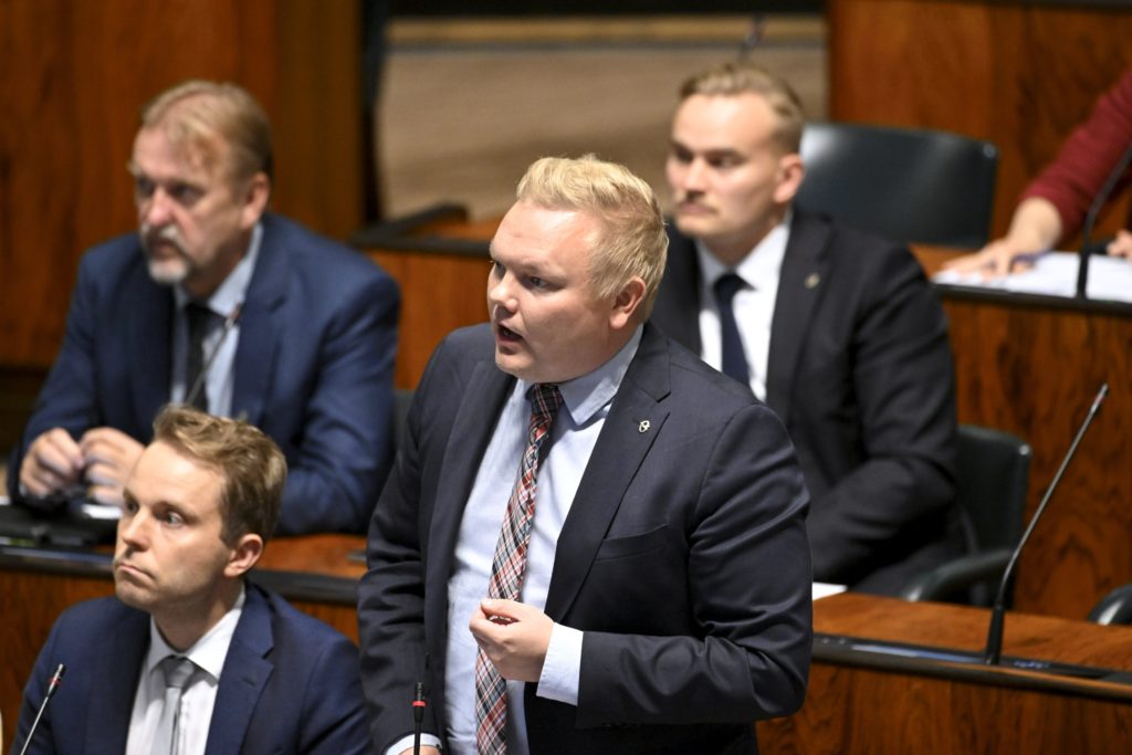 Hallitus Sai Budjetista Kovaa Runtua Oppositiolta – Kurvinen Vertasi ...