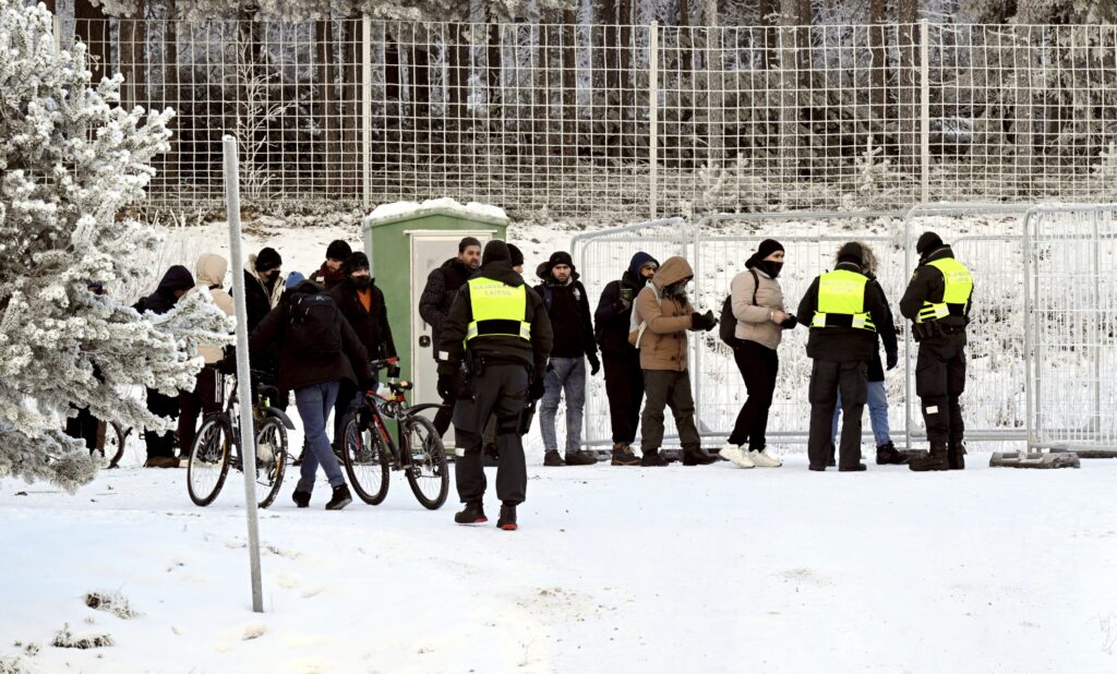 Sallassa Rajalle Saapunut Nelisenkymmentä Oletettua Turvapaikanhakijaa ...