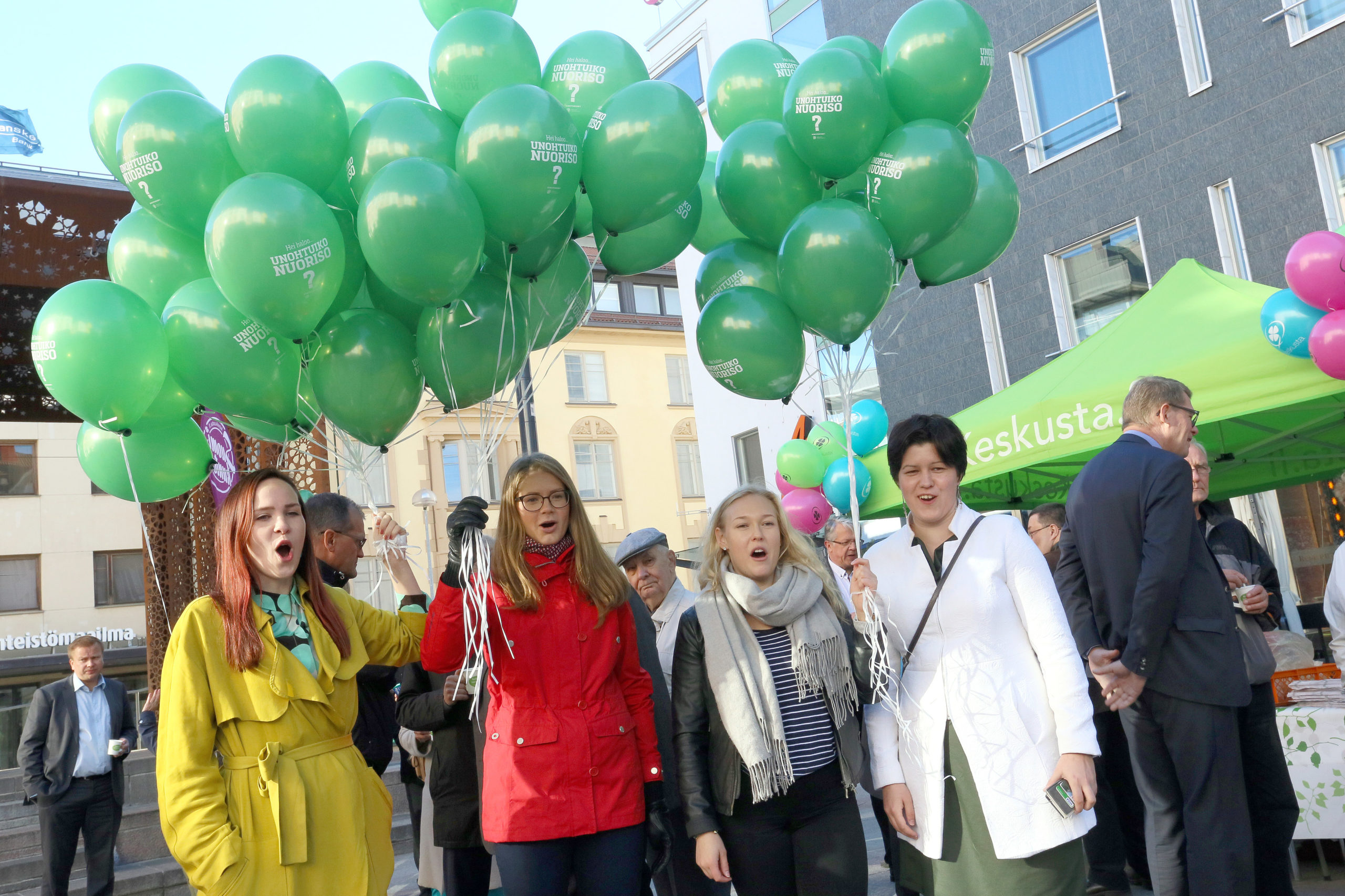 Nuorkeskusta: Hei haloo, unohtuiko nuoriso? 